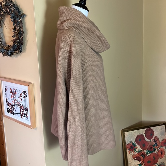 MAXMARA Size XL Oversized Ribbed Taupe Turtleneck 100% Pure New Wool Luxe $649 - Picture 5 of 11